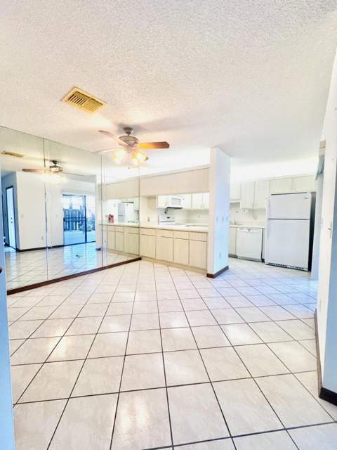 604 SE Castle Court #D, Port St. Lucie FL - photo 13 of 25
