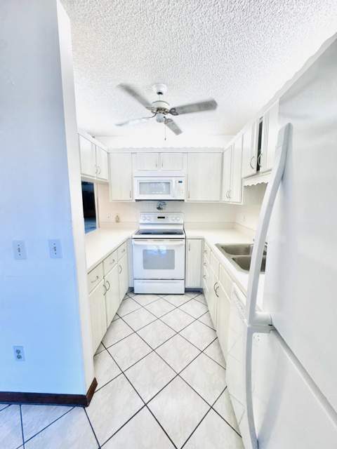 604 SE Castle Court #D, Port St. Lucie FL - photo 14 of 25