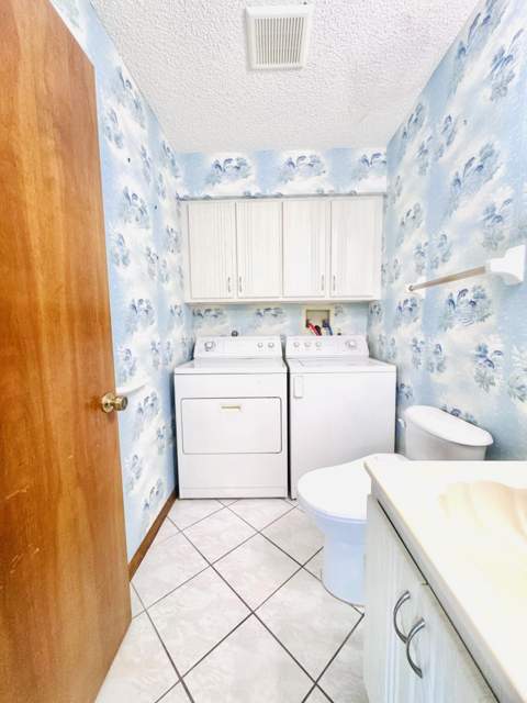 604 SE Castle Court #D, Port St. Lucie FL - photo 16 of 25