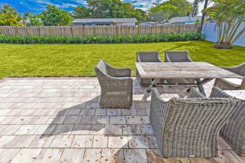 1320 S Deerfield Avenue, Deerfield Beach FL - photo 21 of 27