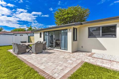 1320 S Deerfield Avenue, Deerfield Beach FL - photo 24 of 27