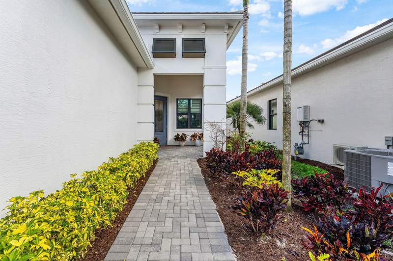 2 bedroom Single Family Residence at 16047 Key Biscayne Lane, Cresswind Palm Beach, Westlake — photo 3