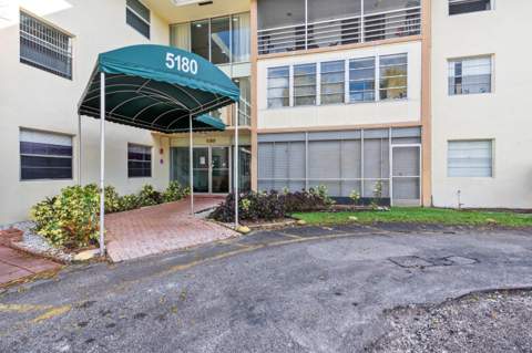 5180 E Sabal Palm Boulevard #239, Tamarac FL - photo 21 of 35