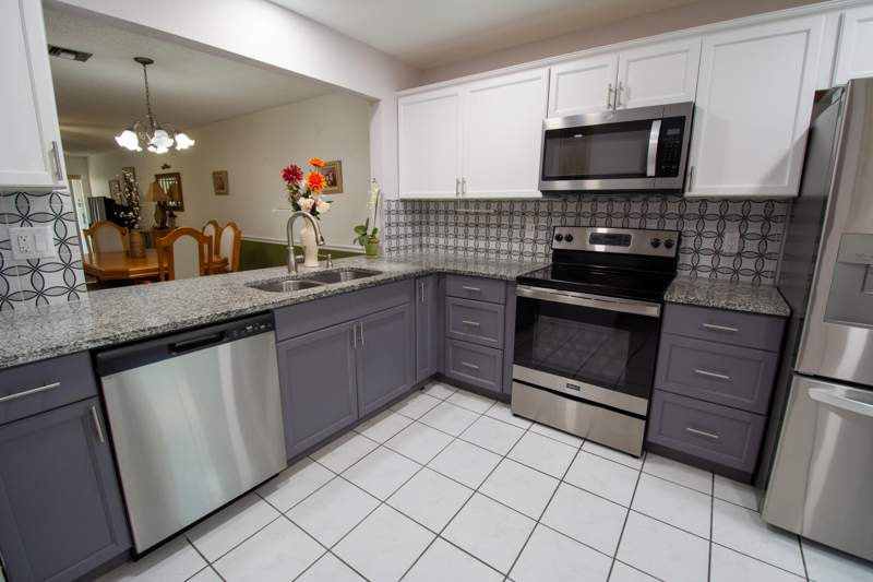 2 bedroom Condominium at 325 Colony Lane #B, High Point Of Fort Pierce Condominium Section 2, Fort Pierce — photo 2