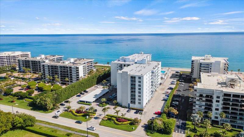 1 bedroom Condominium at 3450 S Ocean Boulevard #812, The Patrician of Palm Beach, Palm Beach — photo 5