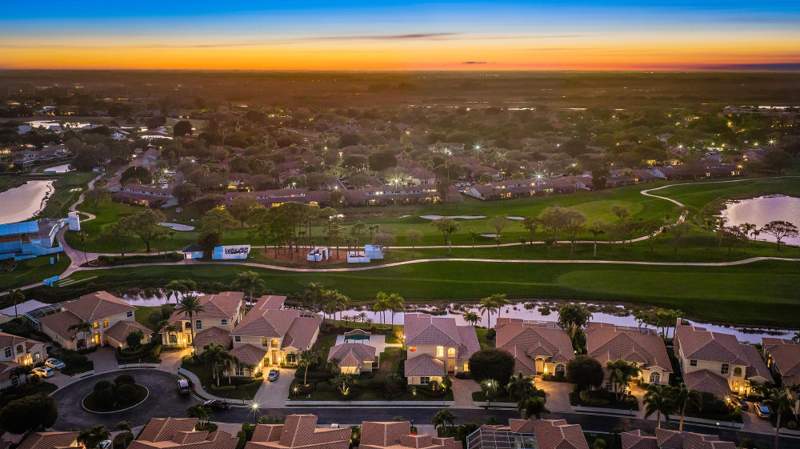 5 bedroom Single Family Residence at 1119 Grand Cay Drive, Grand Cay, Palm Beach Gardens — photo 5