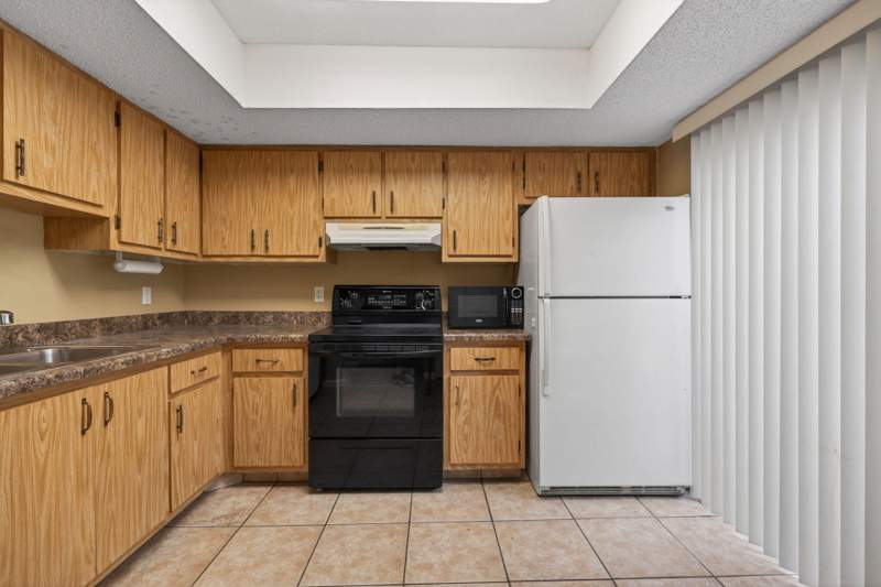 2 bedroom Condominium at 707 Stonewood Court #19c, Jupiter Village Townhomes, Jupiter — photo 3
