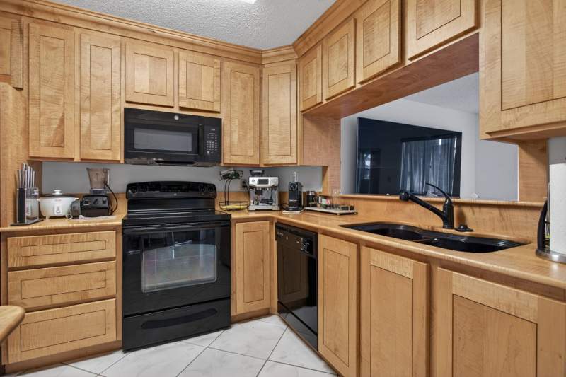 2 bedroom Townhouse at 2274 Discovery Circle #2274, Discovery Pointe, Deerfield Beach — photo 3