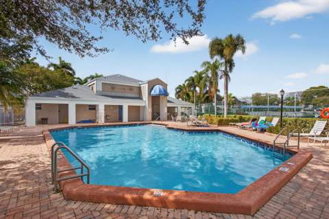 2274 Discovery Circle #2274, Deerfield Beach FL - photo 16 of 21