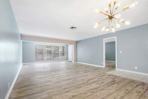 1740 NW 19th Terrace #204, Delray Beach FL - photo 12 of 33
