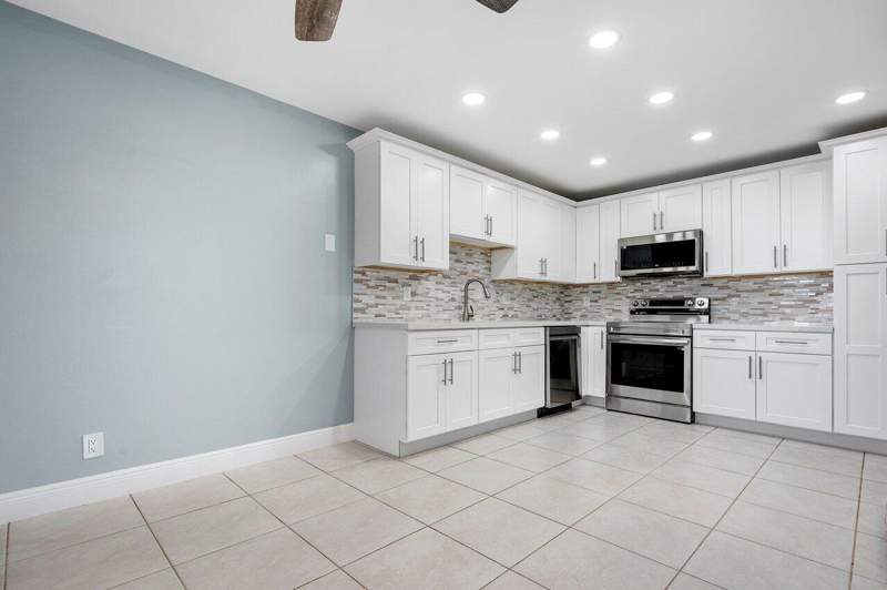 2 bedroom Condominium at 1740 NW 19th Terrace #204, Pines Of Delray North Condo, Delray Beach — photo 4
