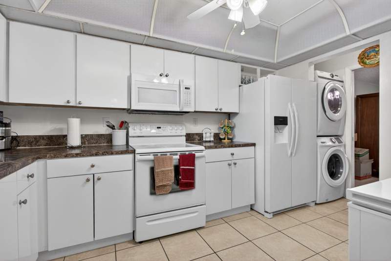 3 bedroom Condominium at 5900 NW 44th Street #115, Greens Of Inverrary Phase II, Lauderhill — photo 3