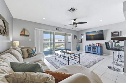 117 Lehane Terrace #205, North Palm Beach FL - photo 10 of 23