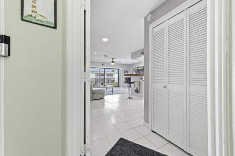 117 Lehane Terrace #205, North Palm Beach FL - photo 6 of 23