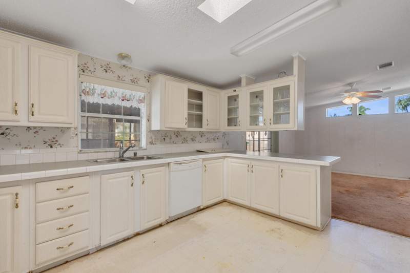 3 bedroom Manufactured Home at 8142 Meadowlark Lane, The Preserve At Savanna Club, Port St. Lucie — photo 3