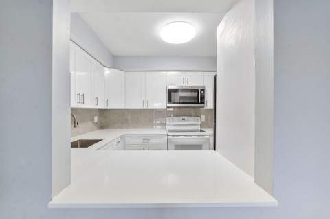 9960 Pineapple Tree Drive #107, Boynton Beach FL - photo 6 of 35
