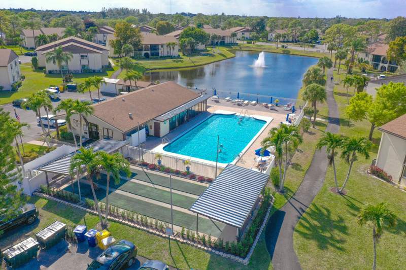 2 bedroom Condominium at 3530 Pine Needle Drive #C-2, Pine Ridge IV Condo, Greenacres — photo 4