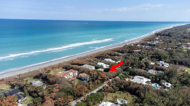 7 bedroom Single Family Residence at 19 N Beach Road, Bon Air Beach, Jupiter Island — photo 2