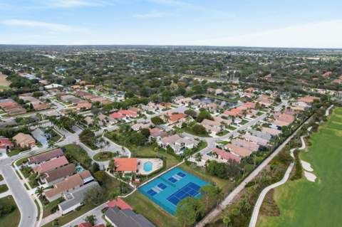 10056 Lexington Circle, Boynton Beach FL - photo 16 of 70