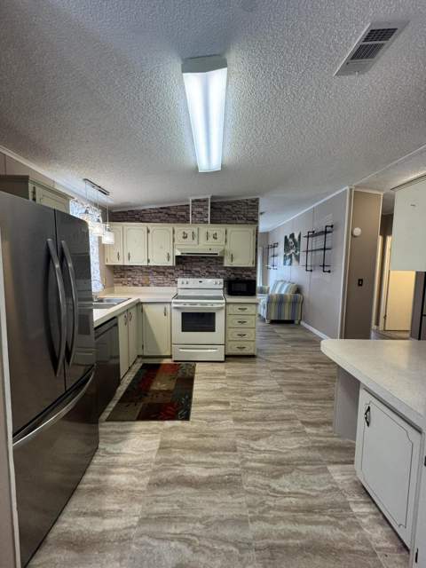 15094 Agulia Avenue, Fort Pierce FL - photo 12 of 36