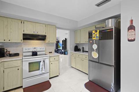 2118 SE Morningside Boulevard, Port St. Lucie FL - photo 15 of 54