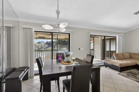 9 Lexington Lane #F, Palm Beach Gardens FL - photo 24 of 27