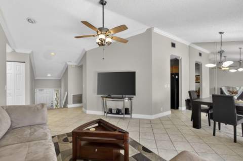 9 Lexington Lane #F, Palm Beach Gardens FL - photo 10 of 27