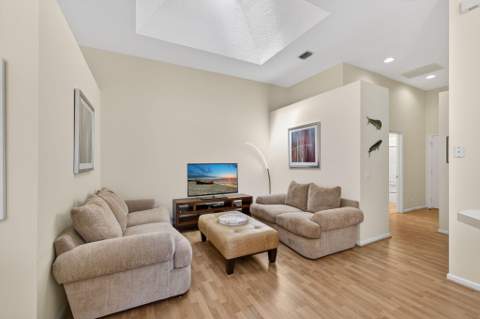 7671 Dahlia Court, West Palm Beach FL - photo 18 of 68