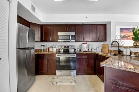 4151 San Marino Boulevard #101, West Palm Beach FL - photo 10 of 31