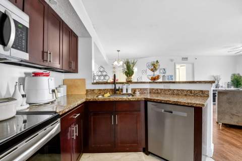 4151 San Marino Boulevard #101, West Palm Beach FL - photo 13 of 31