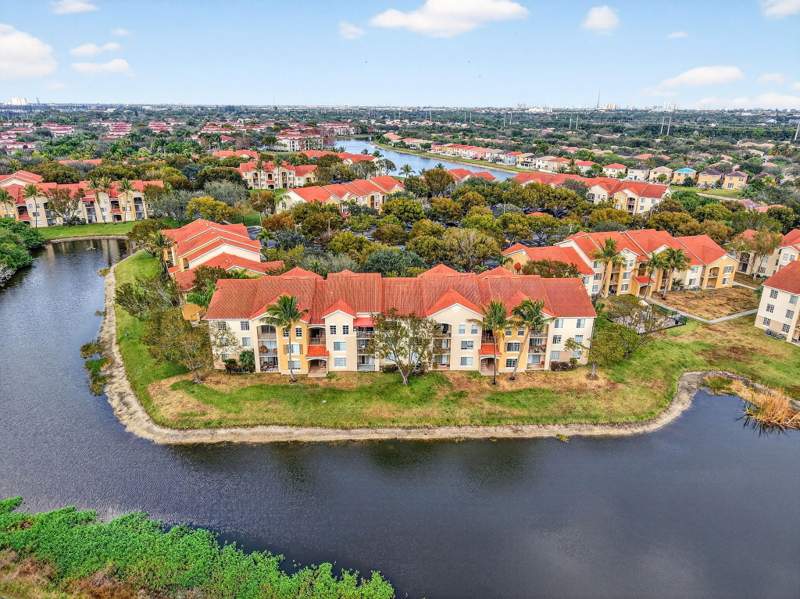 3 bedroom Condominium at 4151 San Marino Boulevard #101, Emerald Isle At Laguna Lakes Condo, West Palm Beach — photo 4