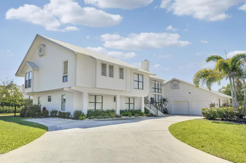 5 bedroom Single Family Residence at 4290 SE Whiticar Way, Mariner Cay Yacht Club, Stuart — photo 3