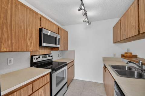 4210 42nd Way, West Palm Beach FL - photo 15 of 52