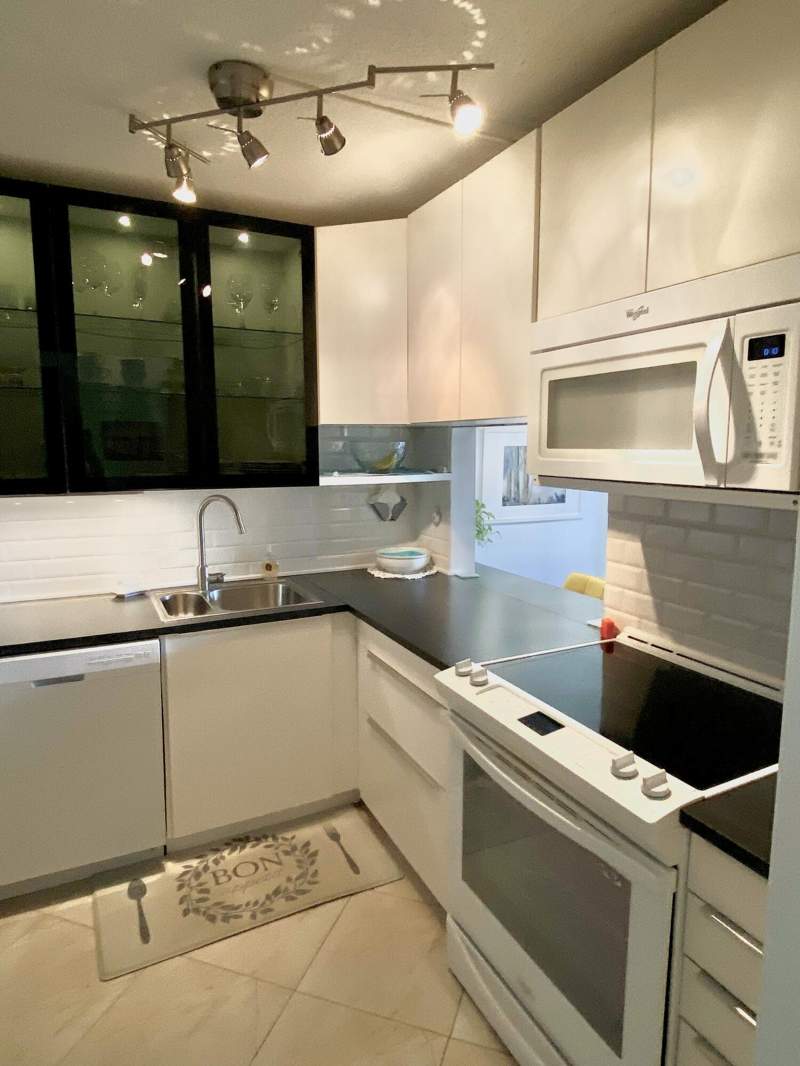 1 bedroom Condominium at 2616 N Garden Drive #204, Lake Clarke Gardens Condo 9, Lake Worth — photo 2