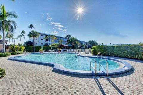 2616 N Garden Drive #204, Lake Worth FL - photo 15 of 25