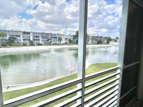2616 N Garden Drive #204, Lake Worth FL - photo 12 of 25