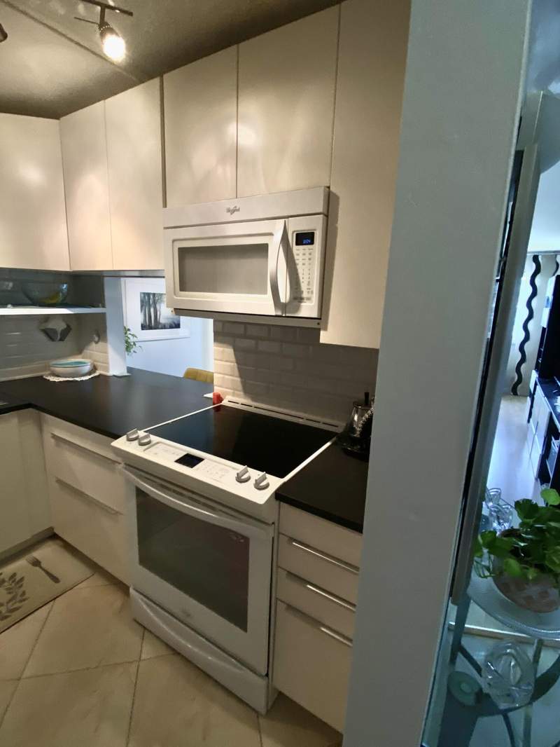 1 bedroom Condominium at 2616 N Garden Drive #204, Lake Clarke Gardens Condo 9, Lake Worth — photo 3