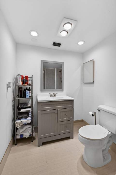 21 Yacht Club Drive #505, North Palm Beach FL - photo 23 of 37