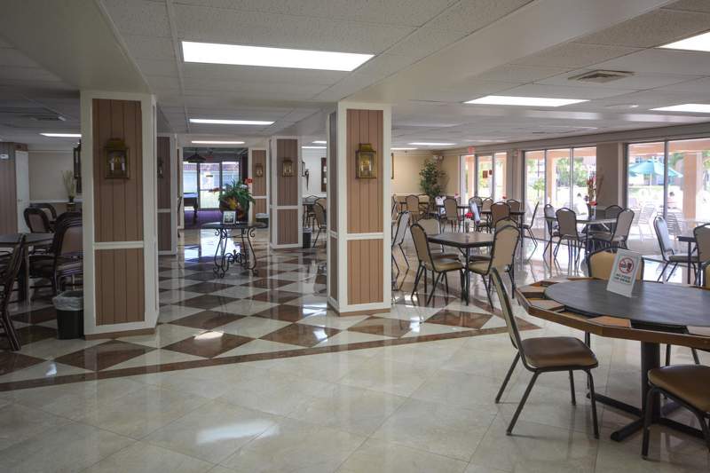 2 bedroom Condominium at 477 Lake Dora Drive, Golden Lakes Village Condo 1 Thru 13-A, West Palm Beach — photo 2