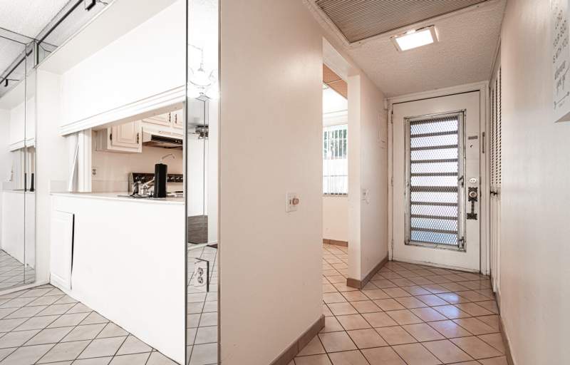 1 bedroom Condominium at 4602 Martinique Way #E1, Martinique Village I Condo, Coconut Creek — photo 2