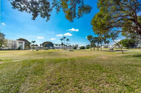 4602 Martinique Way #E1, Coconut Creek FL - photo 10 of 11