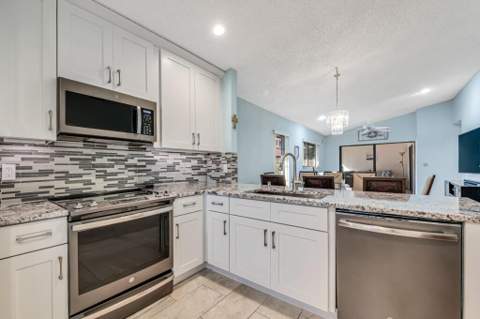 6235 Kings Gate Circle, Delray Beach FL - photo 14 of 64
