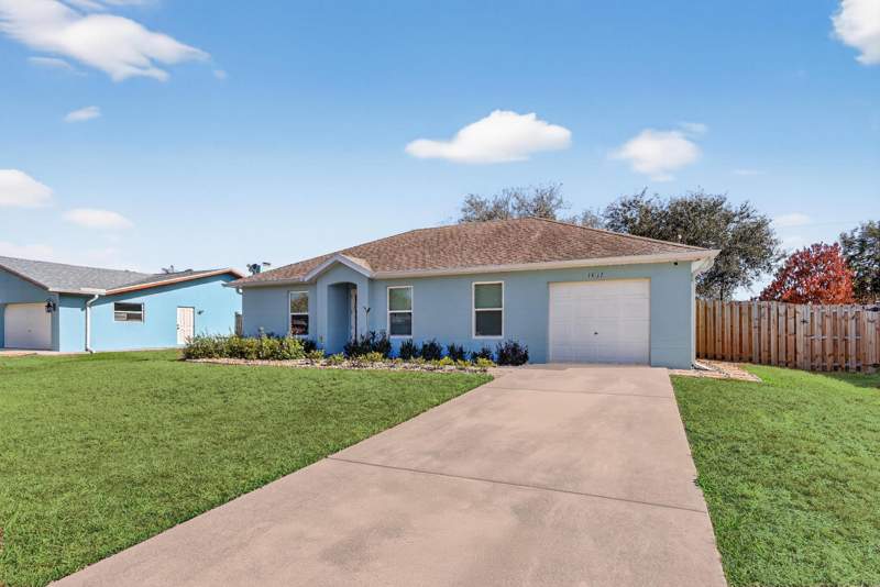 3 bedroom Single Family Residence at 1011 SE Euclid Lane, Port St Lucie Section 3, Port St. Lucie — photo 2