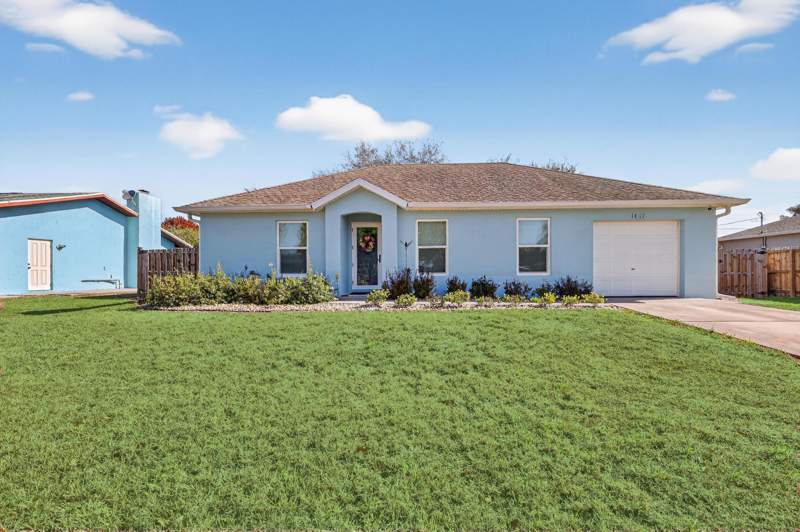 3 bedroom Single Family Residence at 1011 SE Euclid Lane, Port St Lucie Section 3, Port St. Lucie — photo 3