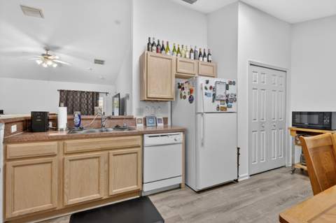1011 SE Euclid Lane, Port St. Lucie FL - photo 6 of 34