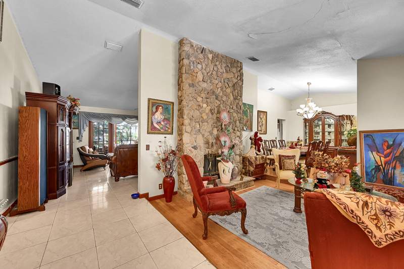 4 bedroom Single Family Residence at 5172 NW 84th Road, Pine Ridge, Coral Springs — photo 5