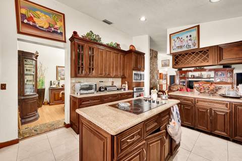 5172 NW 84th Road, Coral Springs FL - photo 12 of 38