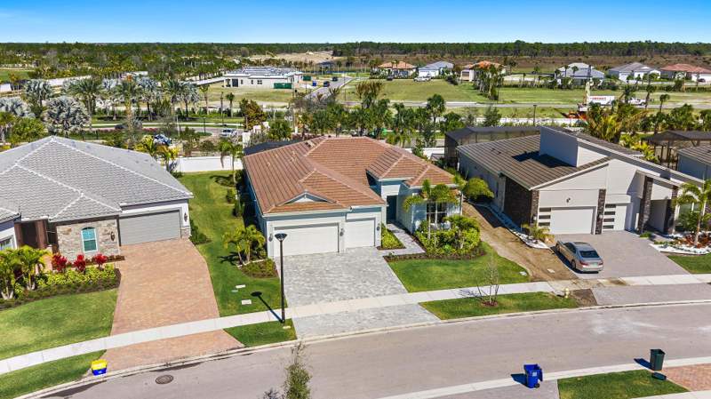 3 bedroom Single Family Residence at 10722 Stellar Circle, Avenir Site Plan 3 Pod 8, Palm Beach Gardens — photo 2