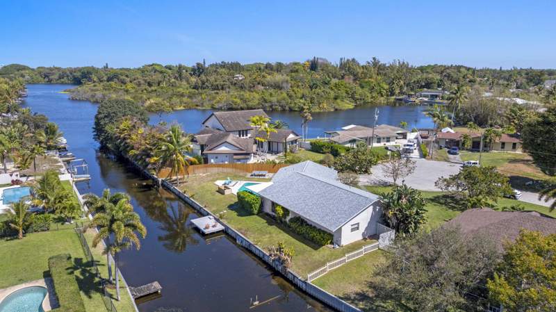 3 bedroom Single Family Residence at 6797 Bayshore Drive, Island Estates, Lake Worth — photo 2