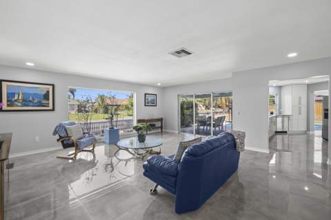 6797 Bayshore Drive, Lake Worth FL - photo 6 of 34